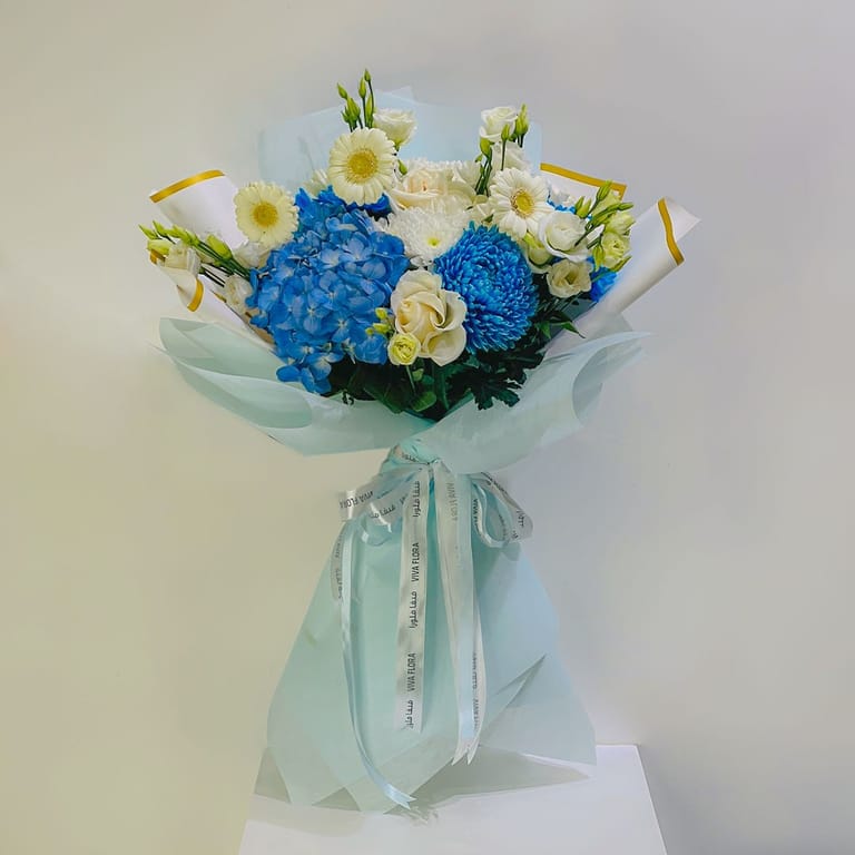 Beauty Mixed Bouquet - Image 1