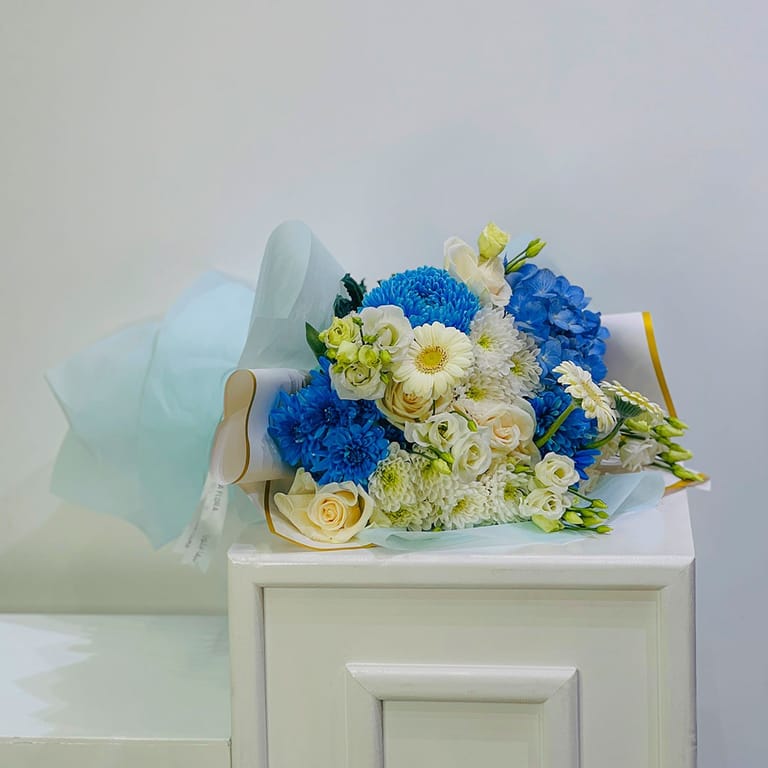 Beauty Mixed Bouquet - Image 2