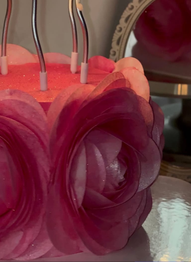 Flower Wafer Paper Cake - Image 2