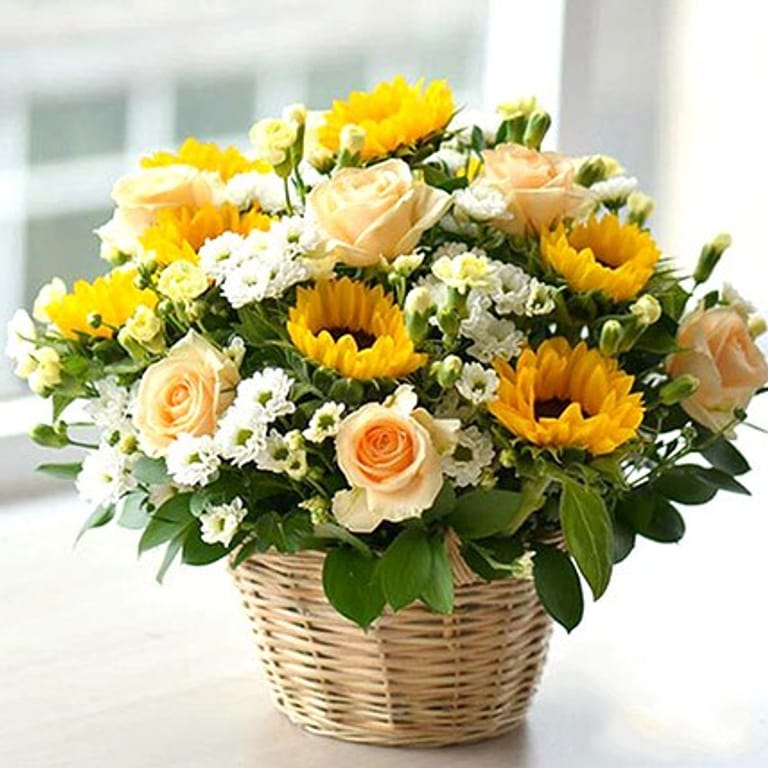 MIXED BASKET WITH SUNFLOWER - Image 1