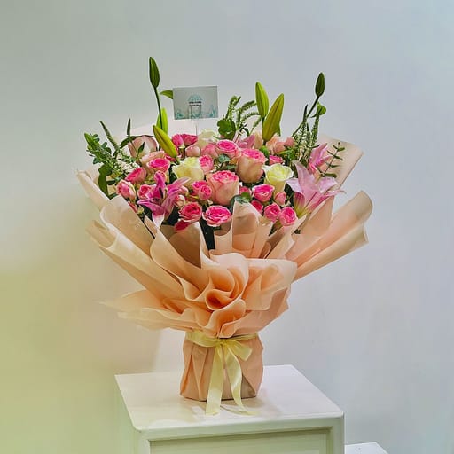 Exquisite Pink Beauty Grand Bouquet