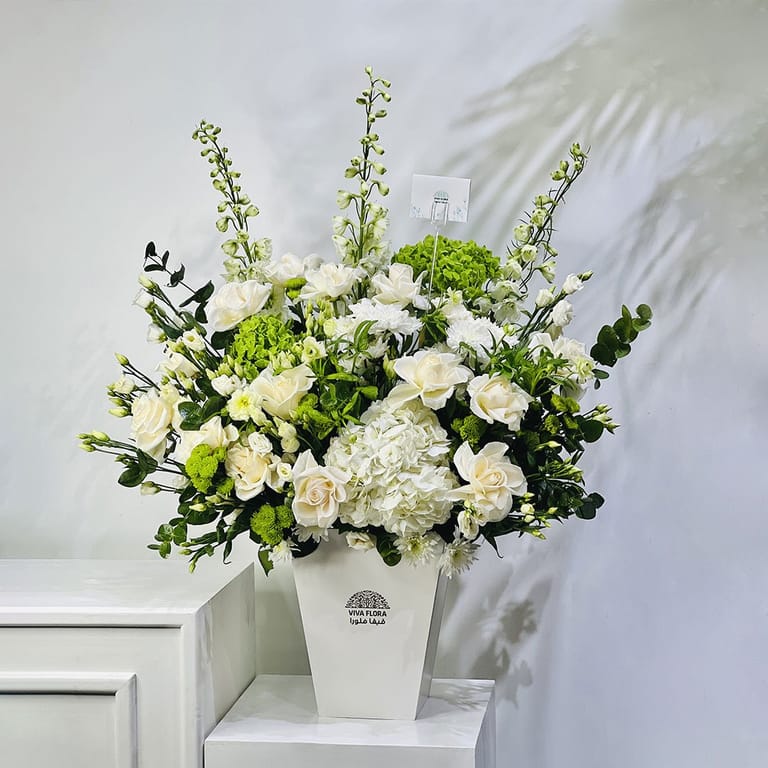 Magical White arrangement - Image 1