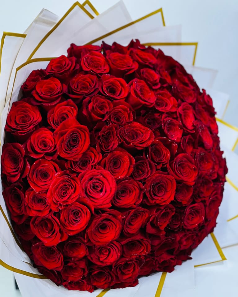 100 Premium Red Roses - Image 2