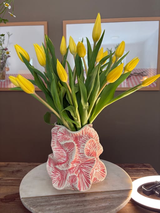 Tulipanes En Vase Rosa