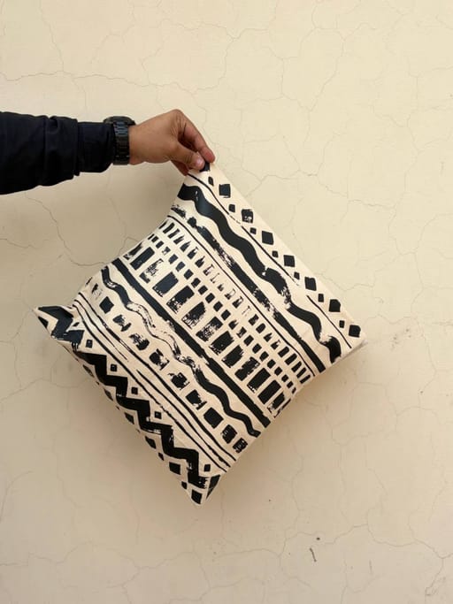 Nextic Cushion Cover