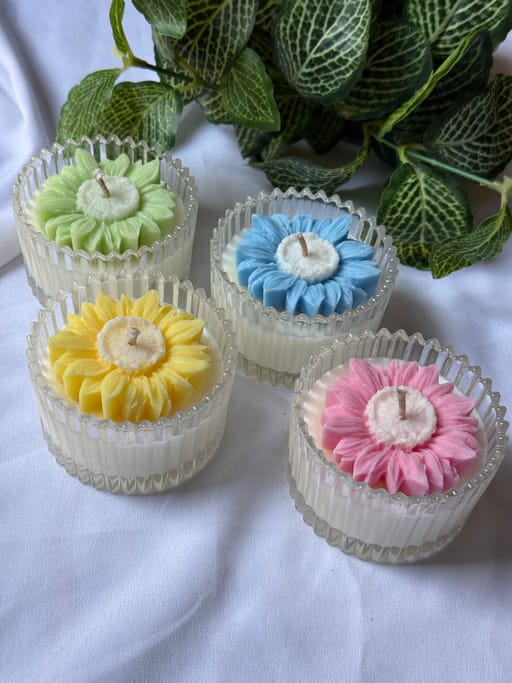 Sunflower Candle In Crystal Container (set Of 4)