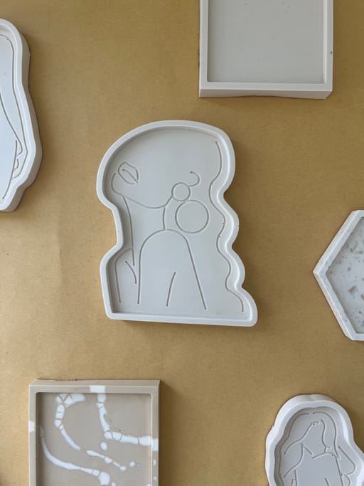 Feminine Tray