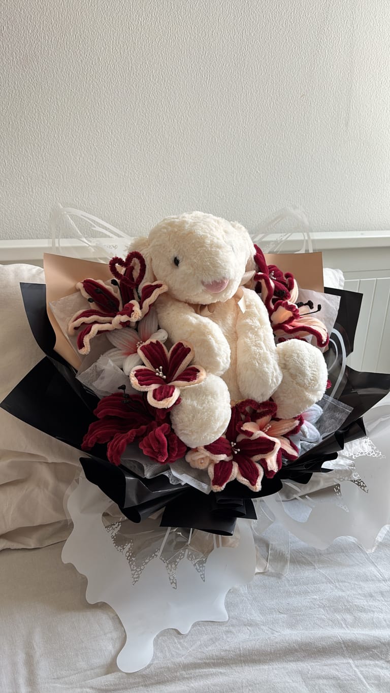 Dark Romance Lily Bouquet - Image 3