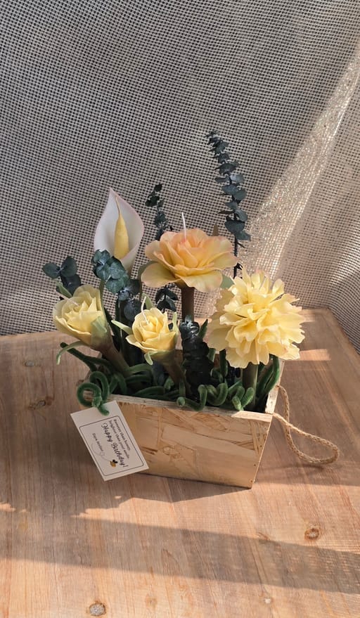 Dreamy Floral Box Candle