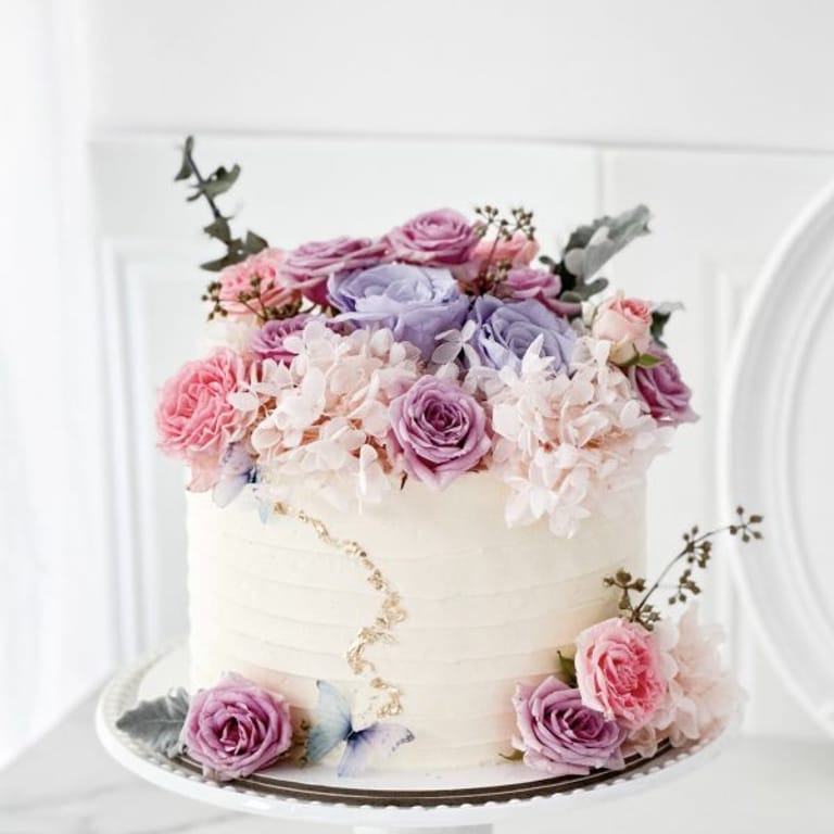 Starlette – Rustic Floral Cake