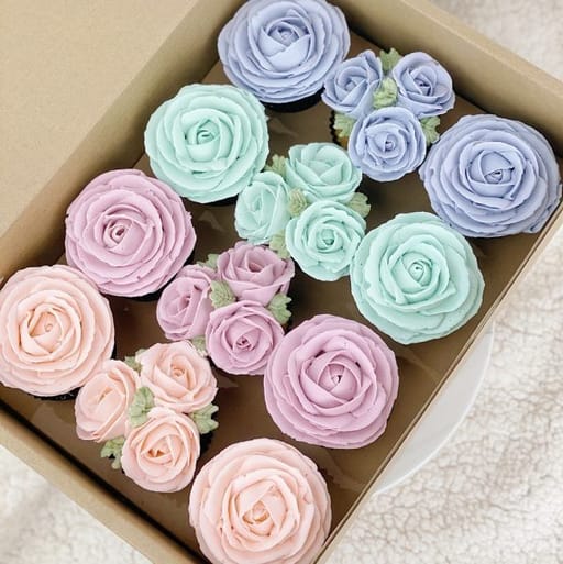 Allison (Box of 12) – Flower Cupcake