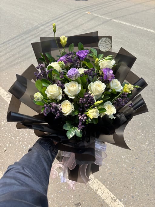 white purple bouquet 