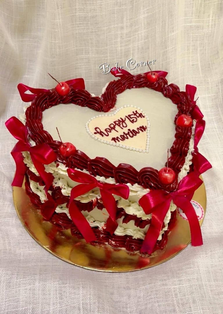 Heart Vintage Cake - Image 1