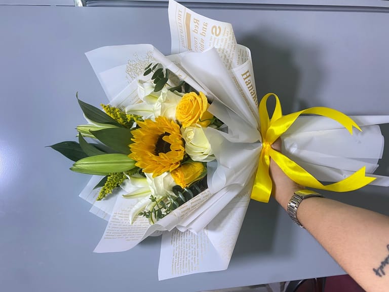 The Golden Sunburst & Lily Bouquet - Image 2