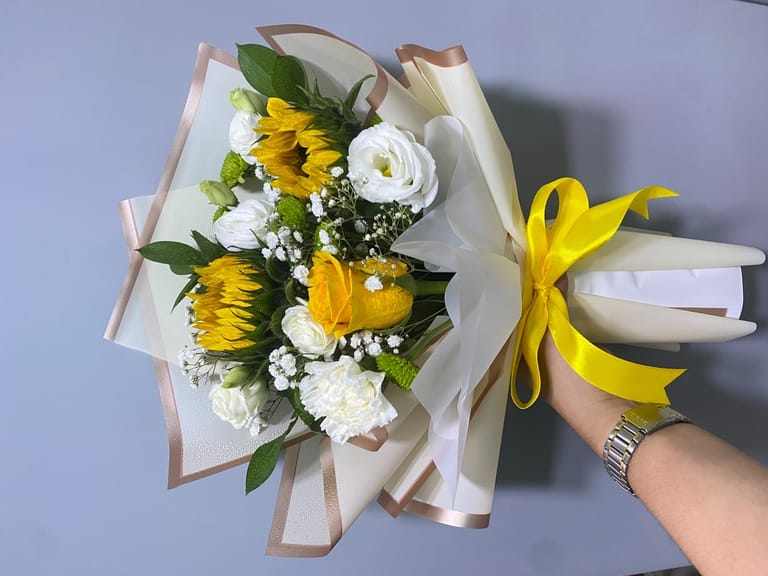 The Bright Sunflower & Ivory Serenade - Image 2