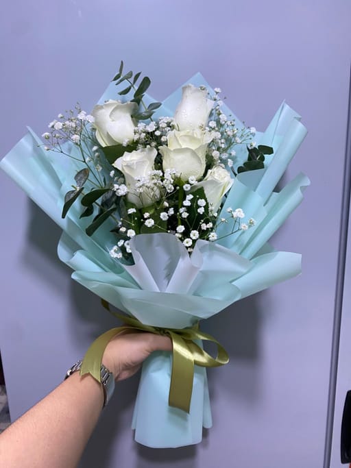 The Pure Ivory & Mint Elegance