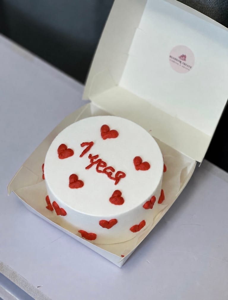 1 Year Love Anniversary Cake - Image 2