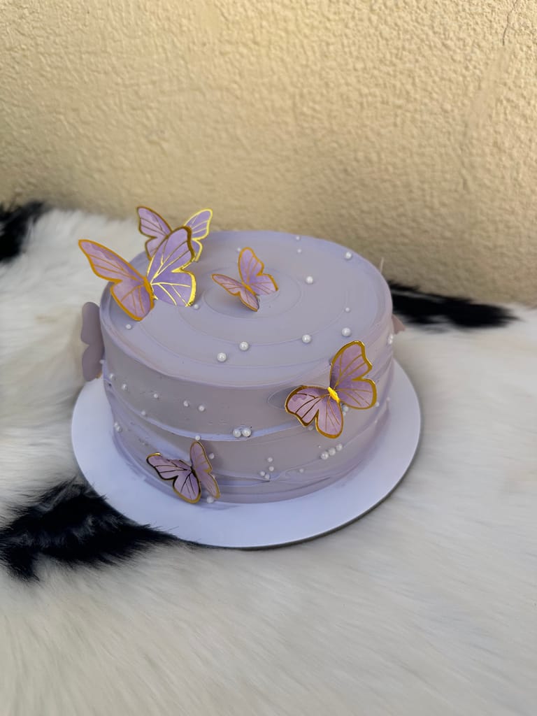 Half Kg Butterfly Cake - Image 2