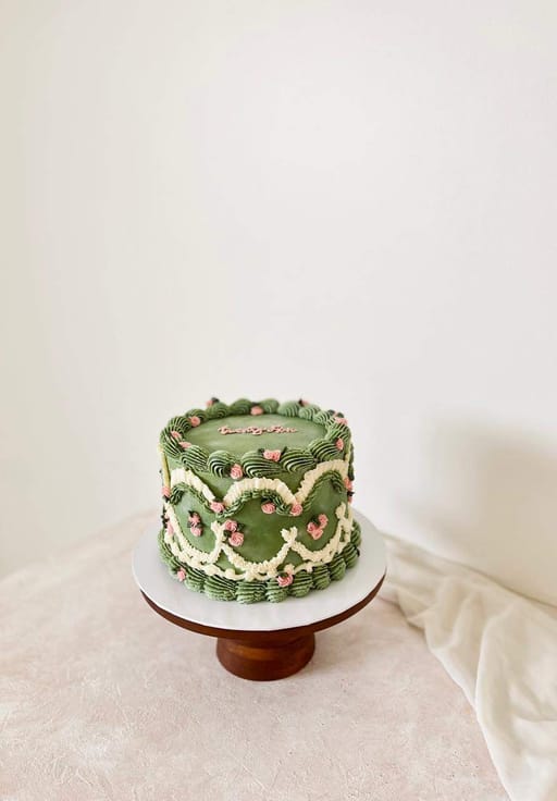 Vintage Round Cake
