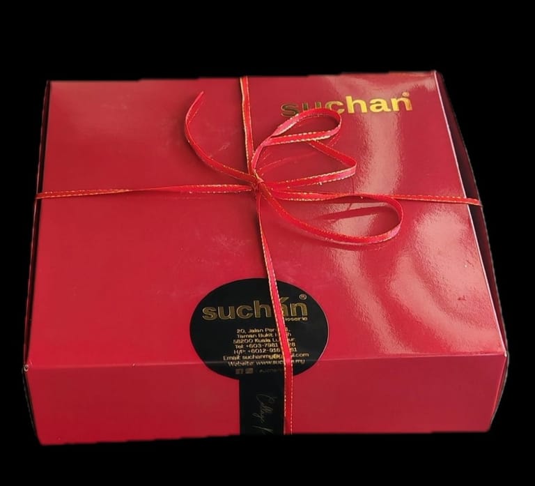 Signature Traditional Fruitcake - Image 2