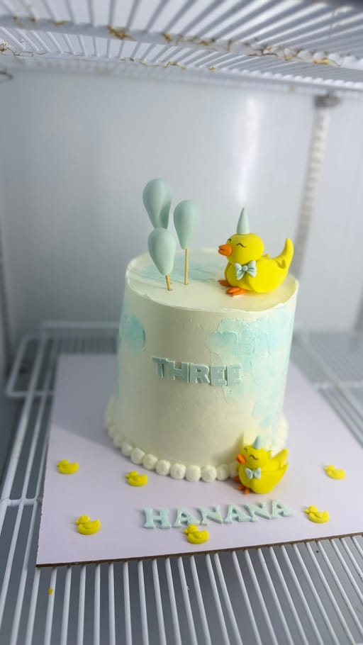 Customise Ducklings Cake