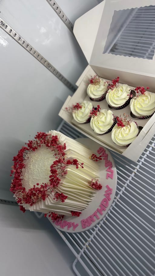 Cake & Cupcake Bliss