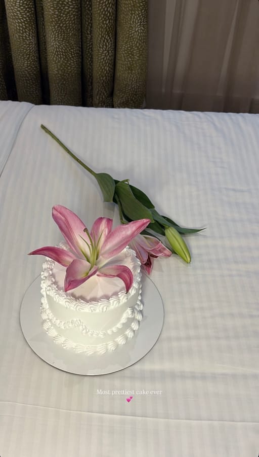 The Lily Cake
