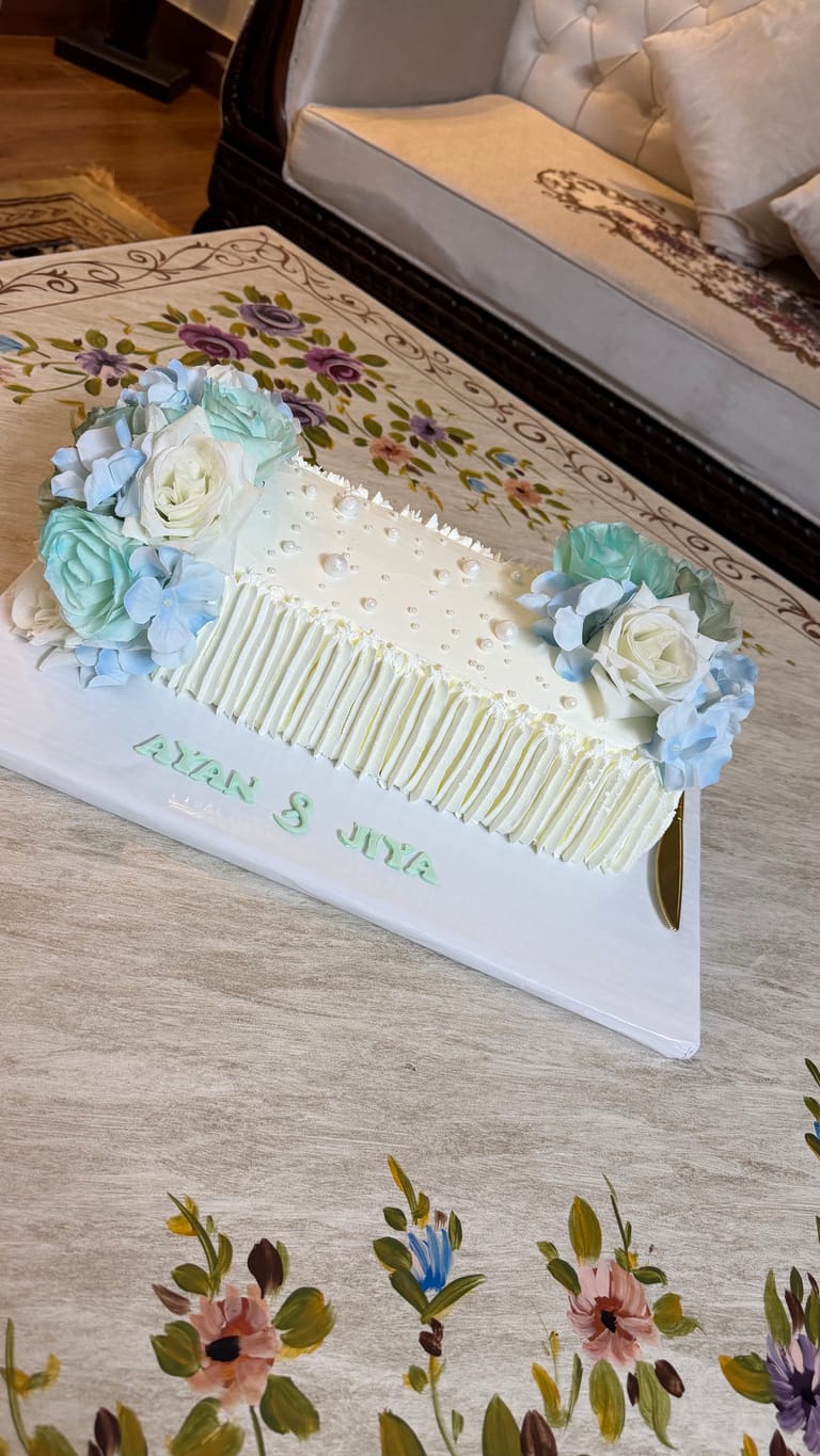 Engagement Cake - Image 3