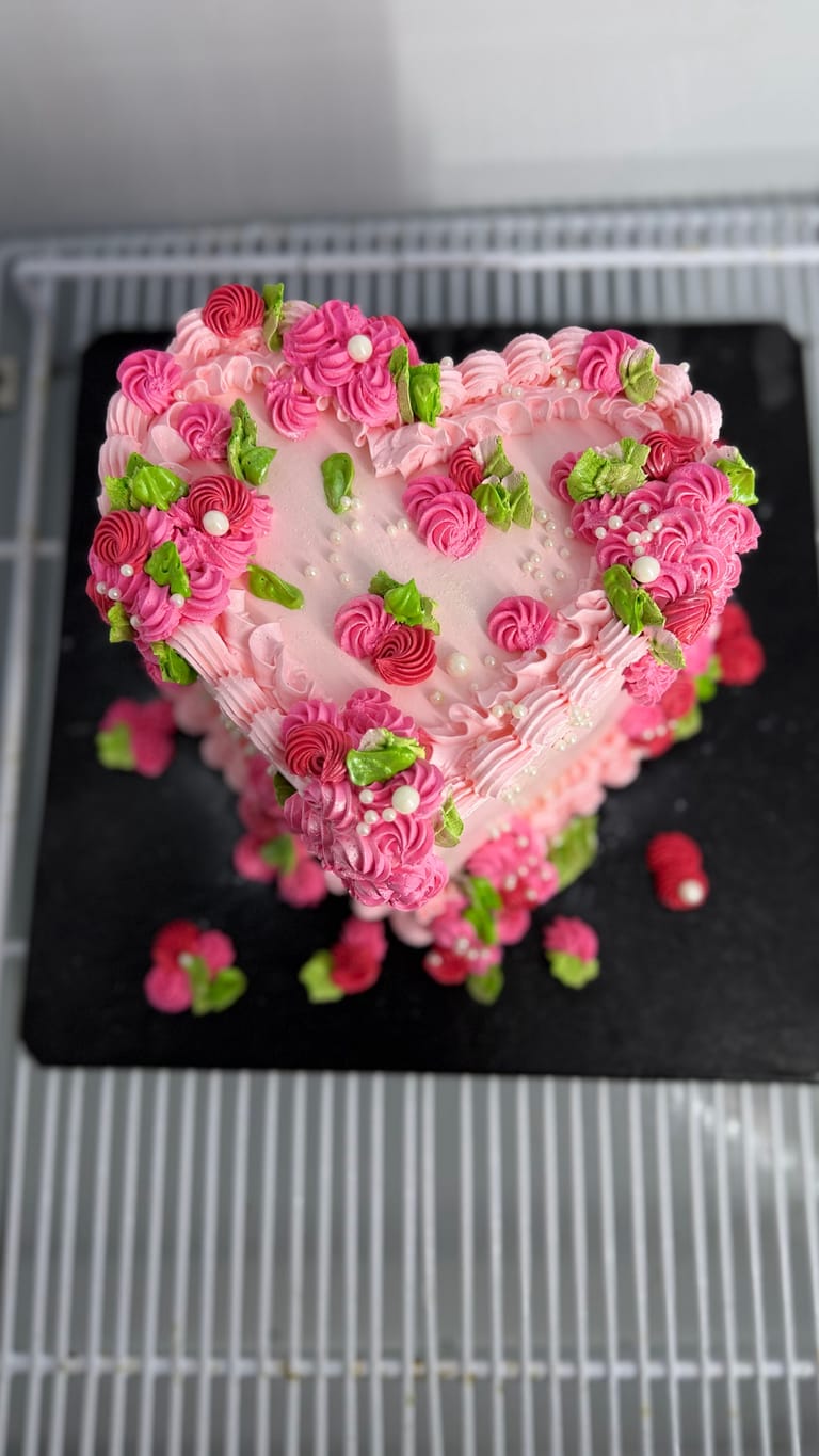 Heart Cake - Image 3