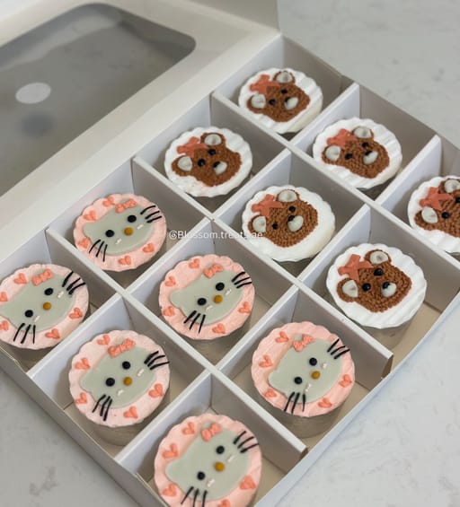  12 Piece Cupcake 
