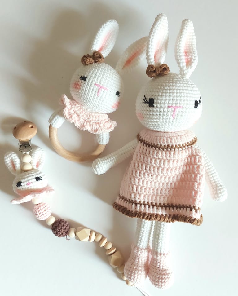 Bunny Baby Girl Gift Set - Image 2