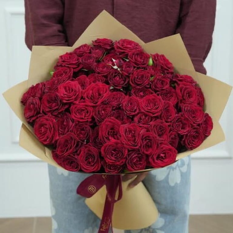 21 Red Spray Rose Bouquet-A45 - Image 1