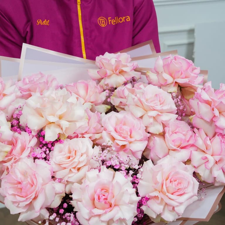 21 Pink French Roses Bouquet-A23 - Image 2