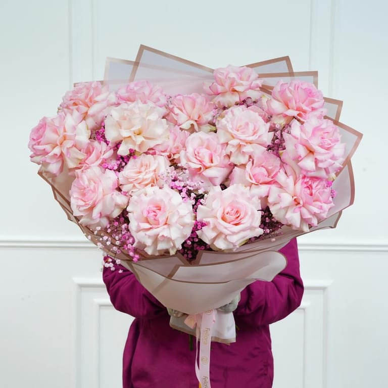21 Pink French Roses Bouquet-A23 - Image 4