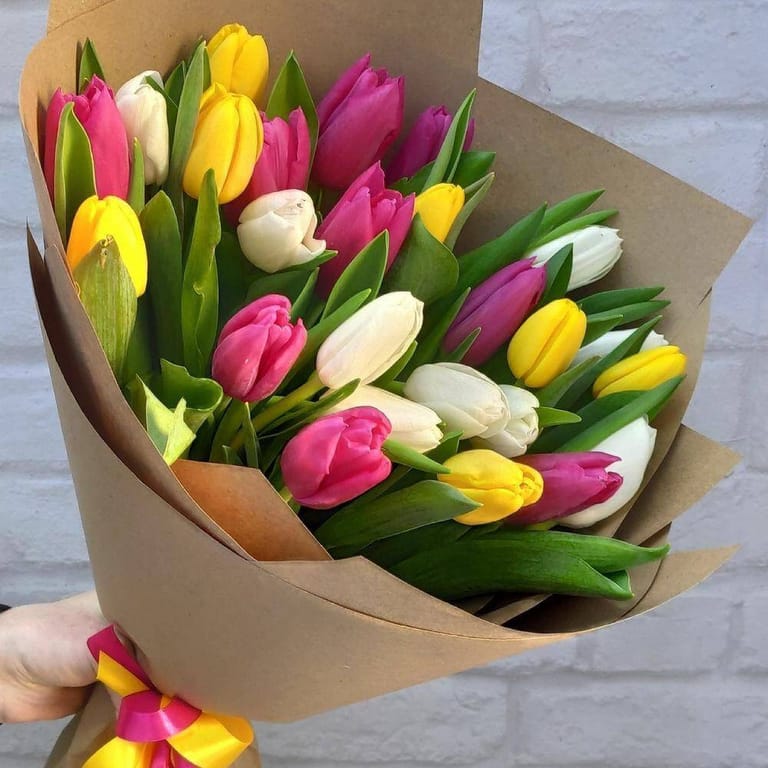 25 Mixed Tulip Kraft Bouquet-A152 - Image 1