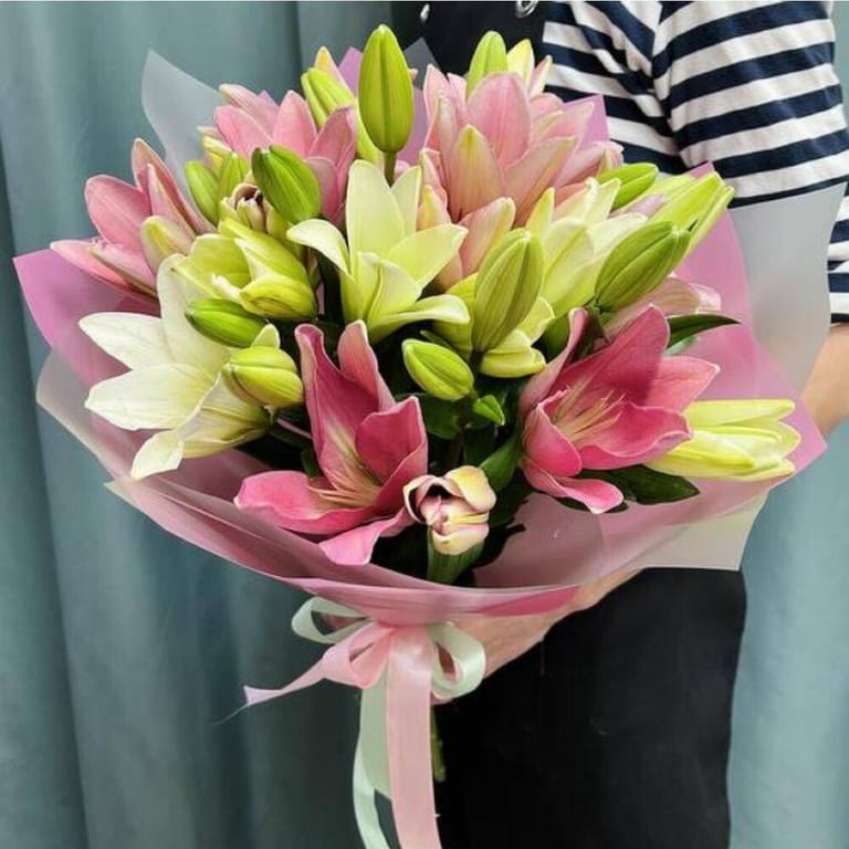 9 Pink White Lily Bouquet-A184 - Image 4