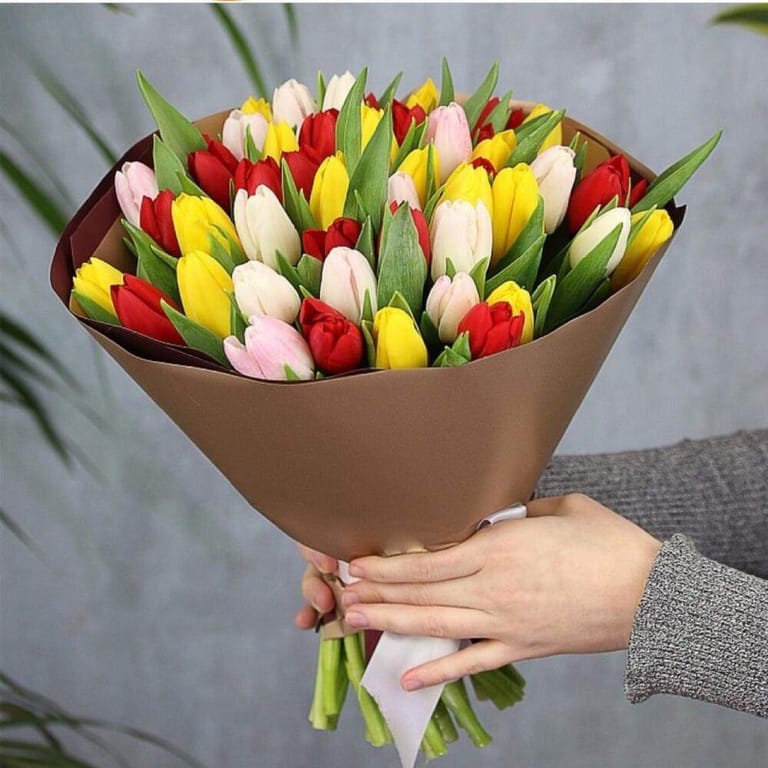 39 Mixed Color Tulip Bouquet-A222 - Image 1