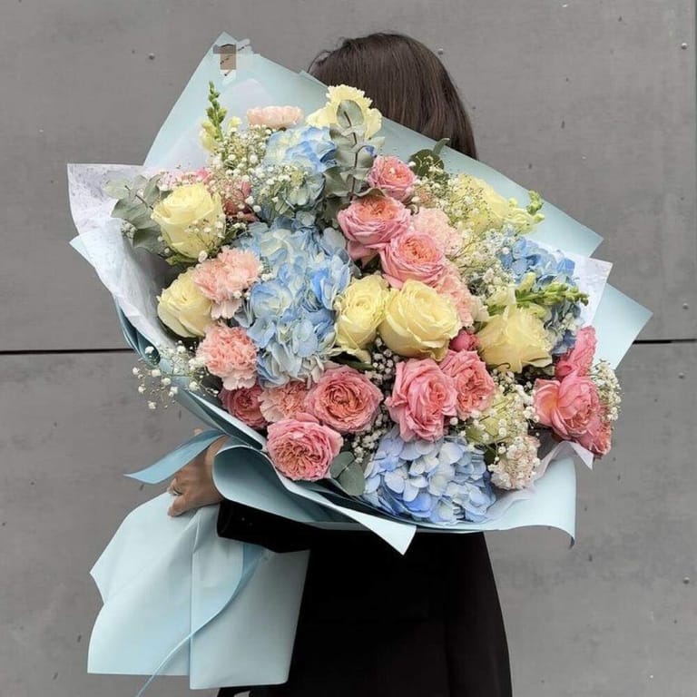 Blue Hydrangea And Pink Rose Luxury Mixed Bouquet-A308 - Image 1
