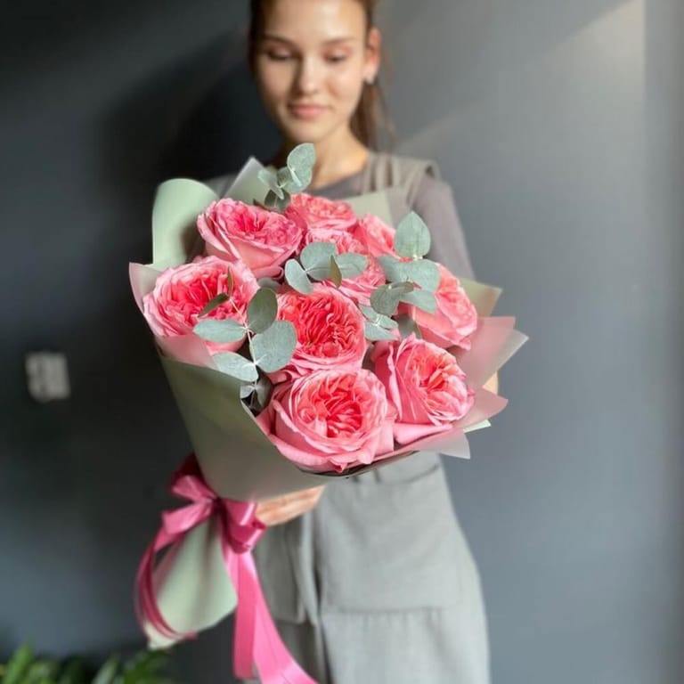 9 Pink Expression Garden Roses Eucalyptus Bouquet-A377 - Image 1