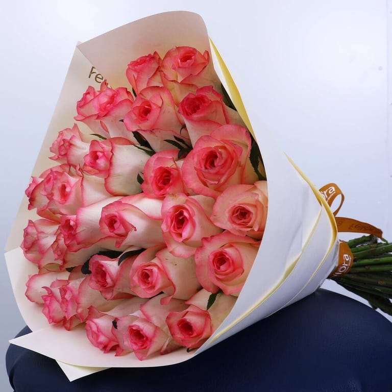 31 Jumilia Roses Luxury Bouquet-A315 - Image 4