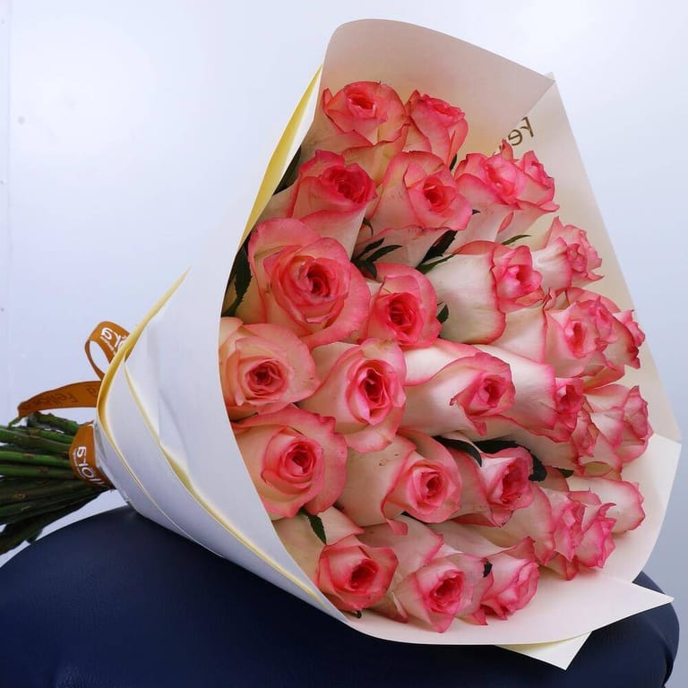 31 Jumilia Roses Luxury Bouquet-A315 - Image 5
