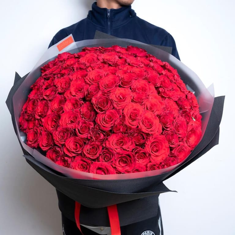 101 Luxury Red Roses Grand Bouquet-A398 - Image 2