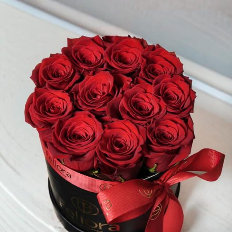 11 Red Roses Luxury Round Box Arrangement-A444 - Image 2