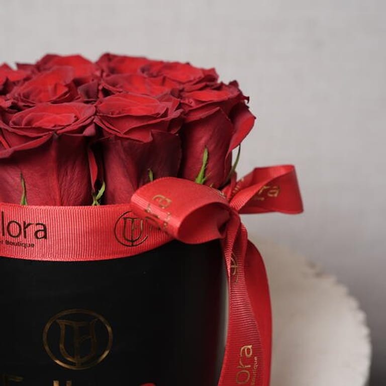 11 Red Roses Luxury Round Box Arrangement-A444 - Image 4