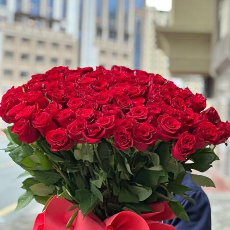 101 Red Roses Hand Tied Luxury Bouquet-A451 - Image 2