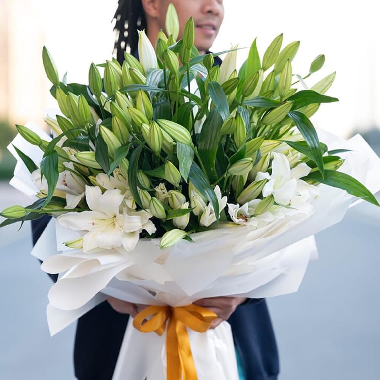 51 Luxury White Lily Bouquet-A464 - Image 2