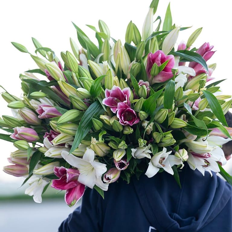 51 Luxury Mixed Pink And White Lily Bouquet-A468 - Image 4