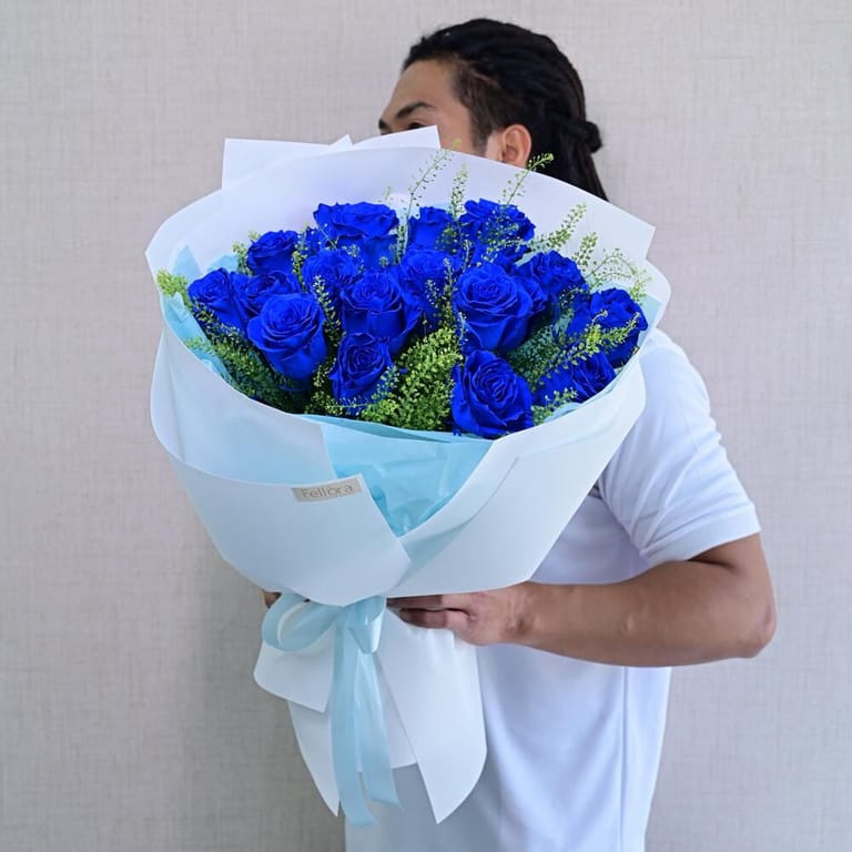 15 Tinted Blue Roses And Lepidium Luxury Bouquet-A583 - Image 1