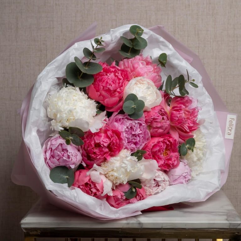 21 Mixed Pink White Peonies Luxury Bouquet-A544 - Image 4
