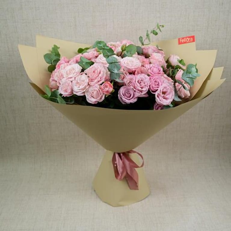 11 Stems Madam Bombastic Spray Roses Bouquet-A655 - Image 1